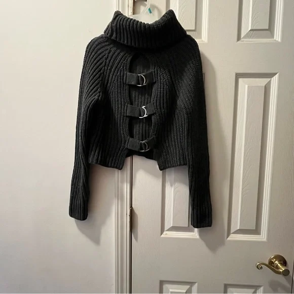 Wow Couture Sweater with open buckled back - Picture 4 of 5